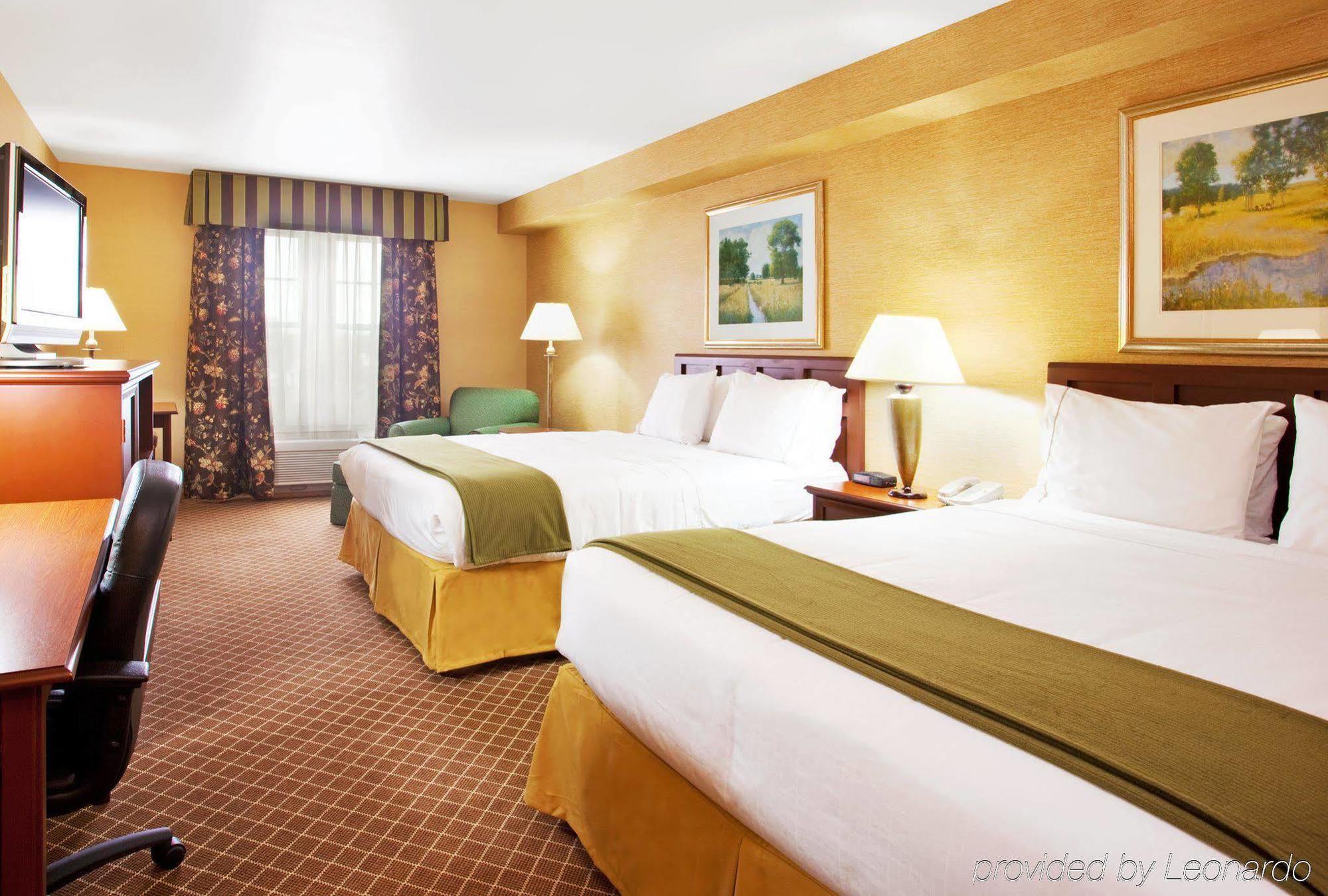 Holiday Inn Express & Suites Iron Mountain, An Ihg Hotel Bilik gambar
