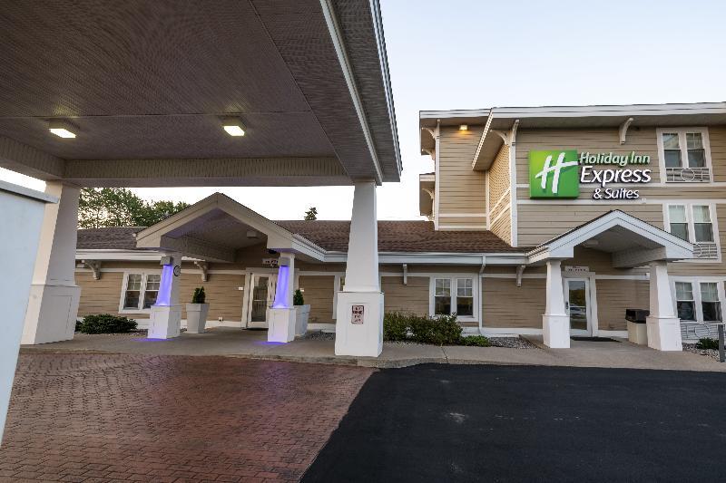Holiday Inn Express & Suites Iron Mountain, An Ihg Hotel Luaran gambar